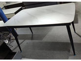 质简之家 长餐桌 现代极简 雪山白亮光岩板+高密度环保板+五金脚