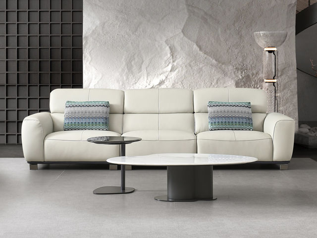 皇朝家居 现代极简 接触面轻压摔头层黄牛皮 +桉木足方+E1双面杨木夹板 Φ4.0拱簧+高回弹海绵+白鹅绒+公仔棉+五金脚 三人位 3.065米沙发